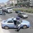 (ANSA) – PALERMO, 20 LUG – Con una spettacolare operazione la polizia ha arrestato alla circonvallazione di Palermo due giovani, David Deiana, 26 anni, di Cinisi, che in passato era gia’ arrestato per...