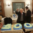 Il boss di Cinisi Procopio Di Maggio compie 100 anni: festeggiamenti in grande stile al ristorante, e anche fuochi d’artificio. E scoppia la polemica. Il sindaco cita Impastato: «La mafia è una montagna di merda»