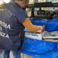 PORTICELLO I finanzieri di Bagheria, con i militari della Capitaneria di Porto di Porticello, hanno sequestrato otto tonnellate e mezzo di pesce in parte senza tracciabilità, o conservato in condizioni igieniche non sicure,...