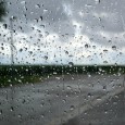 Tanta l'acqua che scorre come un torrente lungo l'asfalto di molte strade del paese. 