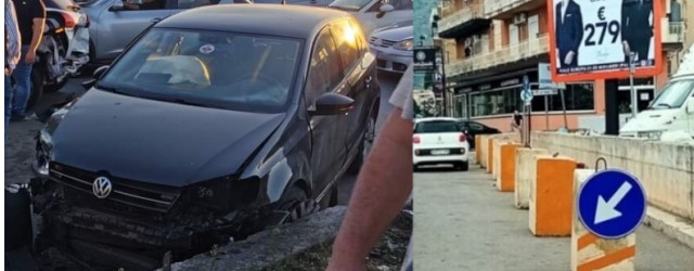 Bisogna togliere i Piloni di cemento e istituire il divieto di sosta dalle ore 20:00 alle 10: 00
