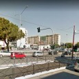 Incidente rocambolesco ma senza gravi conseguenze all'altezza di via Perpignano: una Lancia Y con a bordo due trentenni si è schiantata sulle barriere del tram per poi invadere l'altra carreggiata
