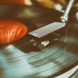 Il vinile è storia, cultura e passione e oggi si assiste a una riscoperta di questo supporto da parte di chi col vinile è cresciuto ma anche da parte dei più giovani che,...