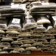 Annientato uno dei canali della droga proveniente dal Sud America capace di importare in Sicilia cocaina, hashish ed eroina. Sono quindici le ordinanze di custodia cautelare eseguite dalla polizia, di cui una all’indirizzo di...