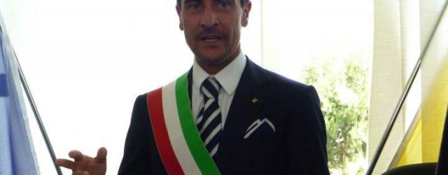 Francesco Paolo Martorana, neo sindaco di Ficarazzi ha già mantenuto la prima promessa fatta ai propri elettori. Infatti lo aveva annunciato pubblicamente durante il suo comizio di chiusura campagna dichiarando “Rinuncio all’auto blu...