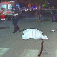 Un pedone è stato investito ed ucciso questo pomeriggio in via Oreto a Palermo. Un uomo di 82 anni Giuseppe Vitale, residente a Ciaculli, è stato investito da una donna di 54 anni...