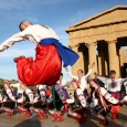 Edizione 2014 – 69° SAGRA DEL MANDORLO IN FIORE, 59° Festival Internazionale del Folklore, 14° Festival Internazionale “I Bambini del Mondo”, Corteo Storico. La Sagra del Mandorlo in Fiore nasce nel 1934 a...