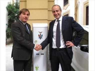 La Provincia utilizzerà due Citroen C-zero Il 5 ottobre 2012 – Il presidente della Provincia Giovanni Avanti ha inaugurato a Palazzo Comitini la prima stazione di ricarica per auto elettriche dando il via...